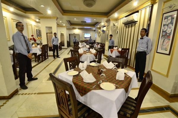 Hotel Little Palace Dibrugarh Buitenkant foto