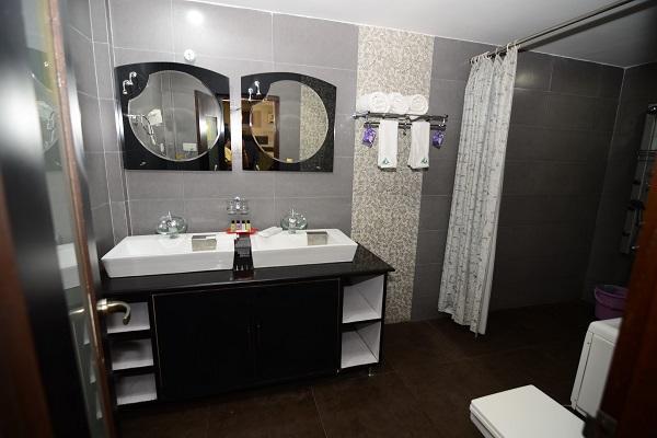 Hotel Little Palace Dibrugarh Buitenkant foto