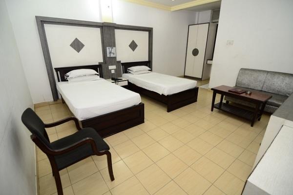 Hotel Little Palace Dibrugarh Buitenkant foto